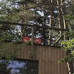 Under The Trees Apartment *