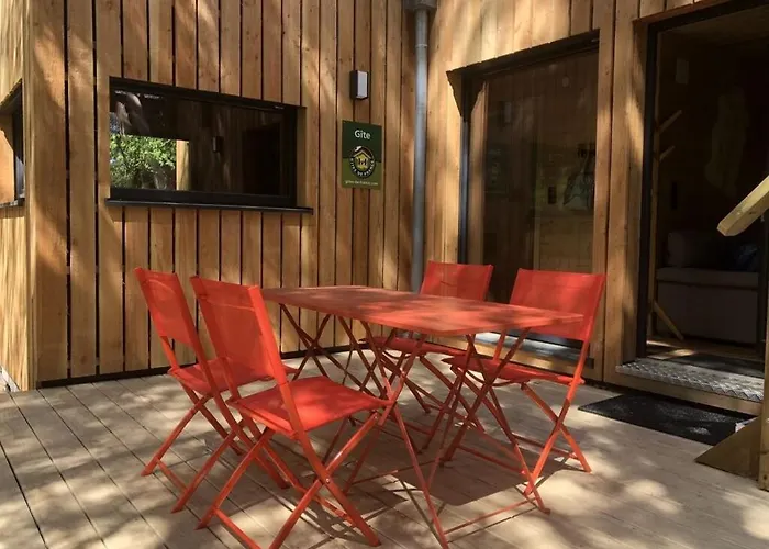 Under The Trees * Labaroche